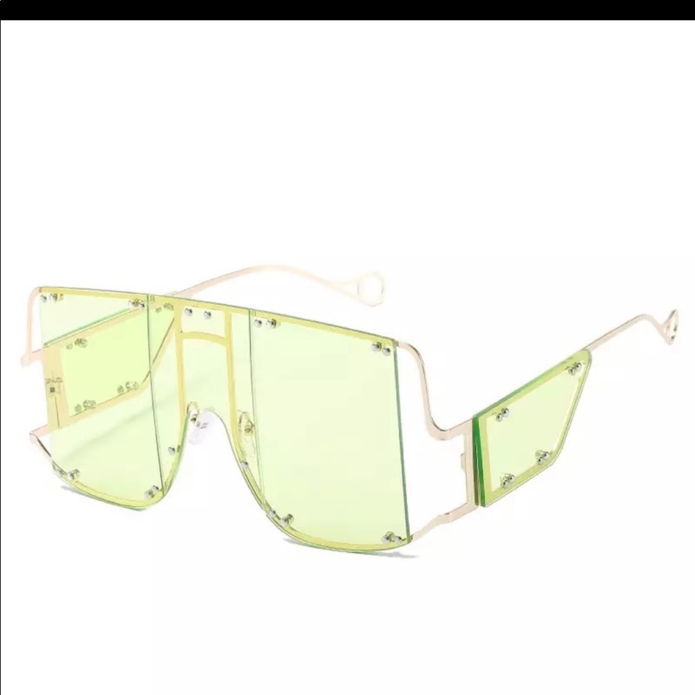 Trendy Oversized Sunglasses